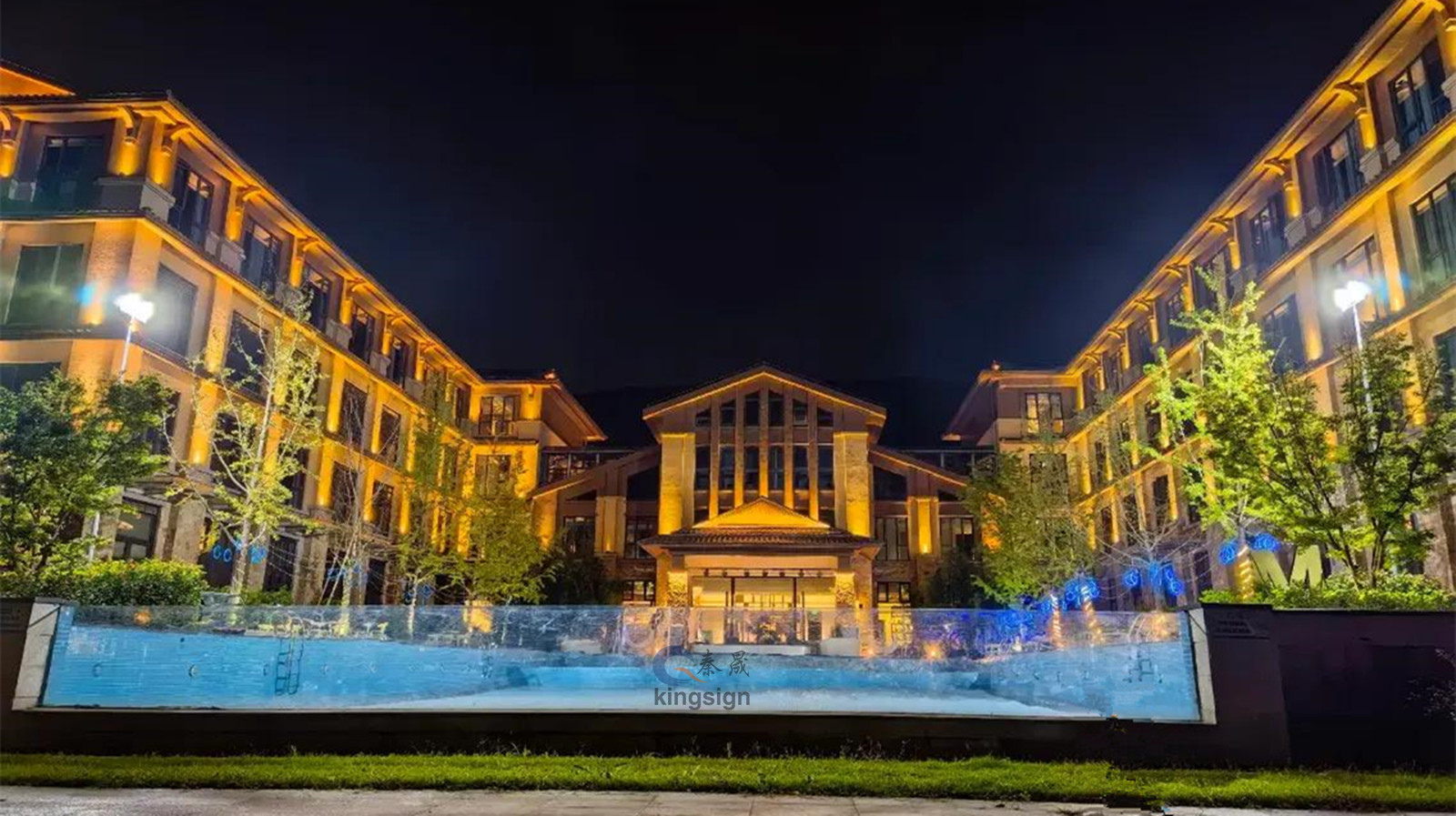 پانل اکریلیک برای پنجره استخر لوکس