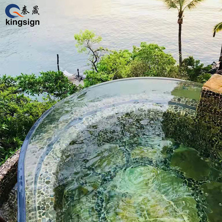 چگونه پنجره های استخر طراحی و ایمنی استخر را تغییر می دهند؟